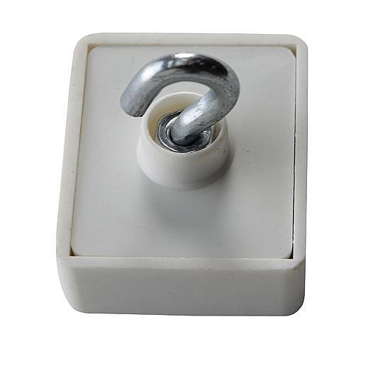 Magnetic hook, angular